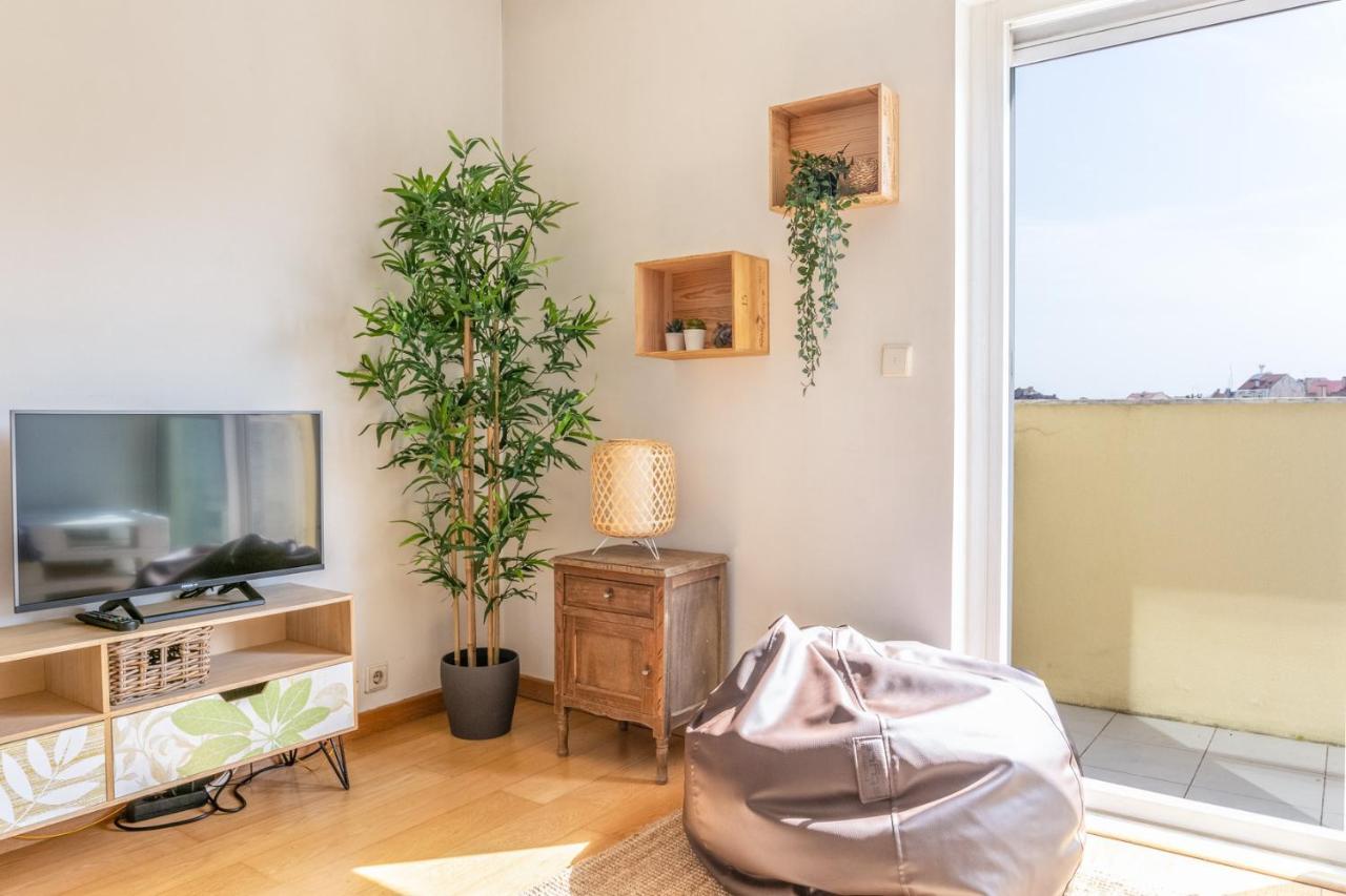 One Bedroom Apartment With Stunning River Views And Private Rooftop! Лиссабон Экстерьер фото