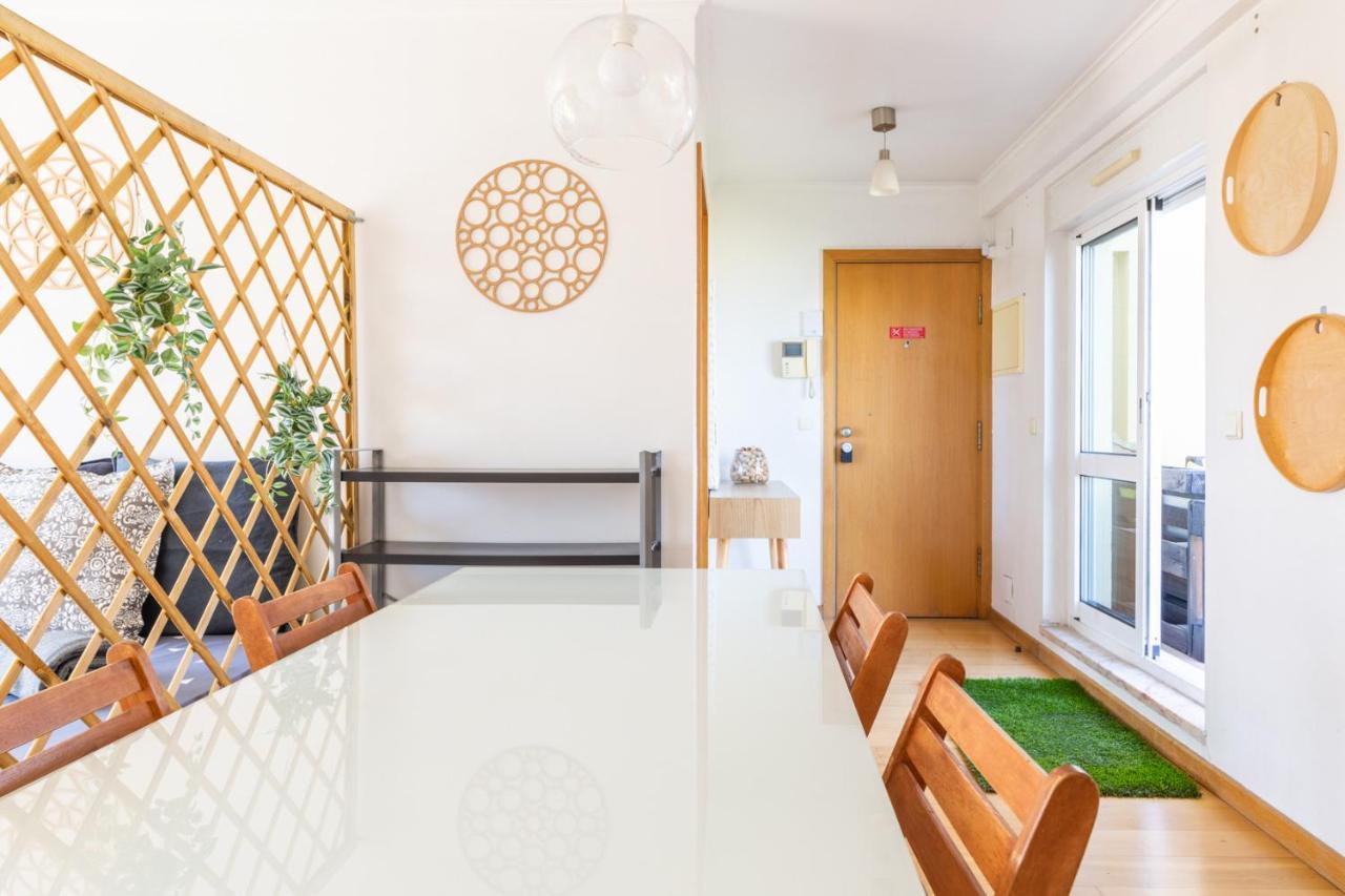 One Bedroom Apartment With Stunning River Views And Private Rooftop! Лиссабон Экстерьер фото